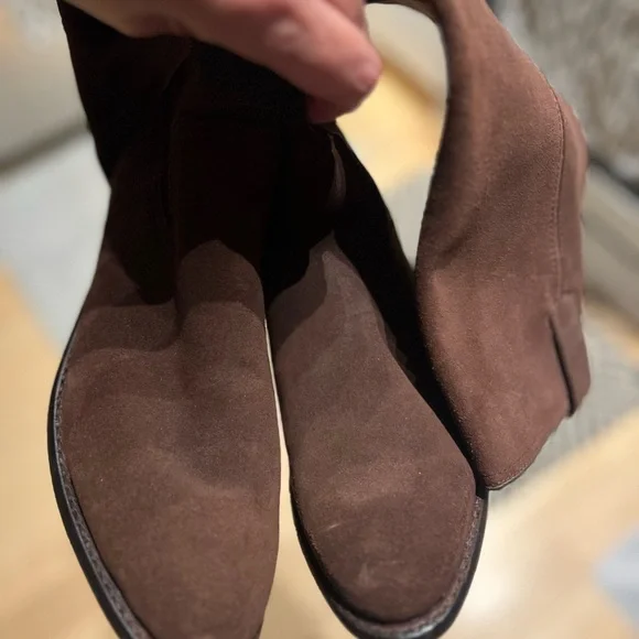 Frye suede tall riding boots stylish and never used y2k boots run 7in width. - Picture 6 of 13